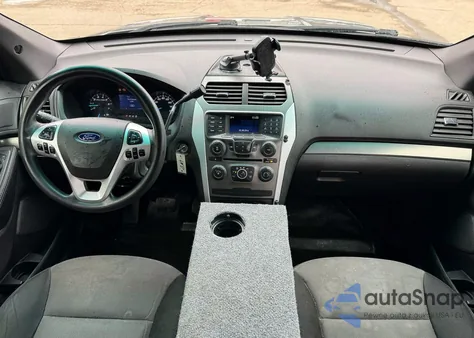 2015 Ford Explorer Police Interceptor z USA, uszkodzony, nr VIN 1FM5K8AR5FGA09669